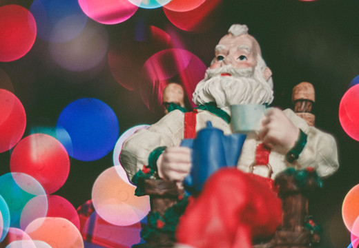 D'où vient le thé de Noël ? Découvrez des recettes inédites et des idées cadeaux !