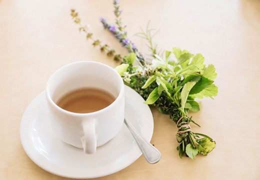 Est-ce que le thé aide à maigrir ? La réponse de la spécialiste : Femme  Actuelle Le MAG